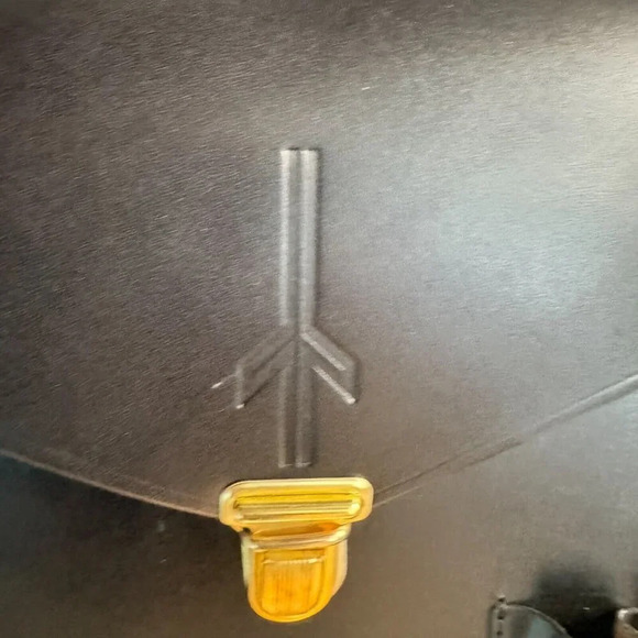 Black Leather Deadstock Brand New Men's Crossbody Bag - Picture 5 of 9